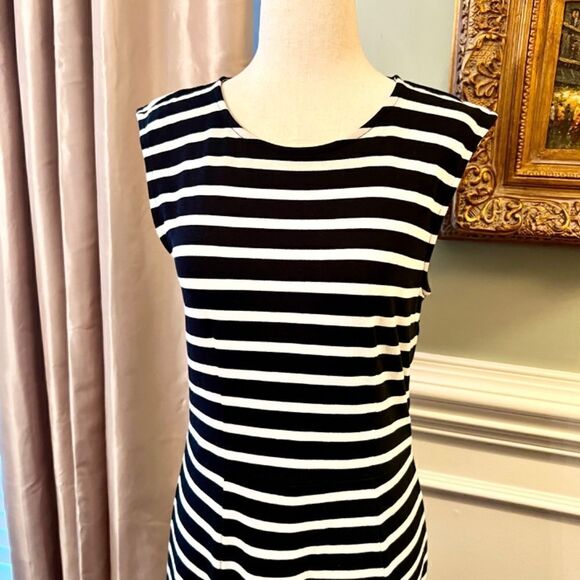 EUC Women's J.Crew Fit & Flare Cap Sleeve Black White Stripe Midi Dress Size XS - Picture 4 of 4